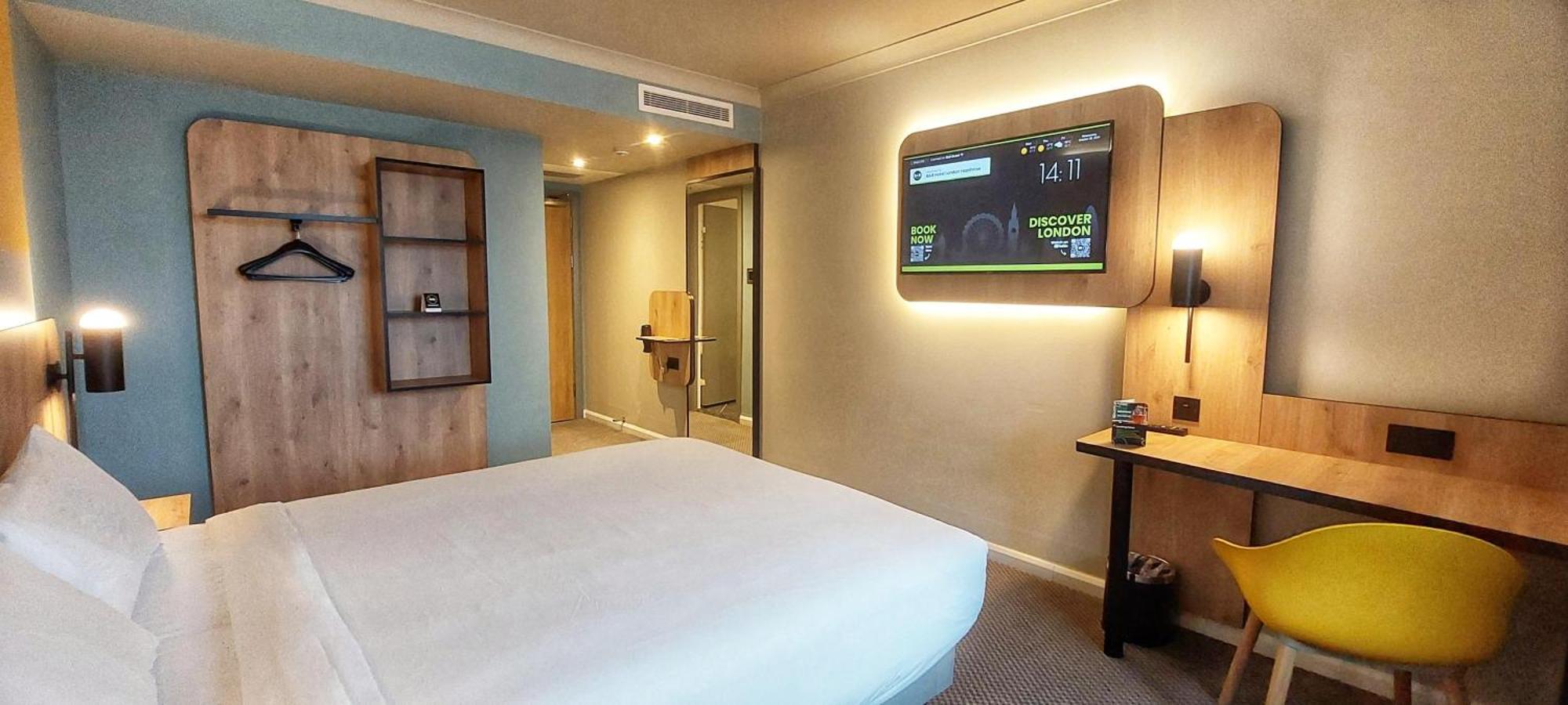 B&B Hotel London Heathrow Слау Экстерьер фото