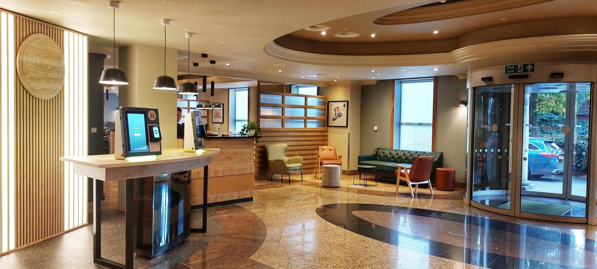 B&B Hotel London Heathrow Слау Экстерьер фото