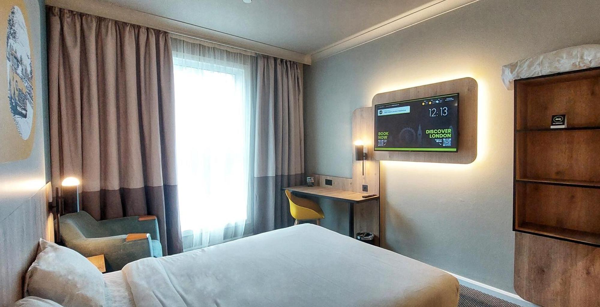 B&B Hotel London Heathrow Слау Экстерьер фото